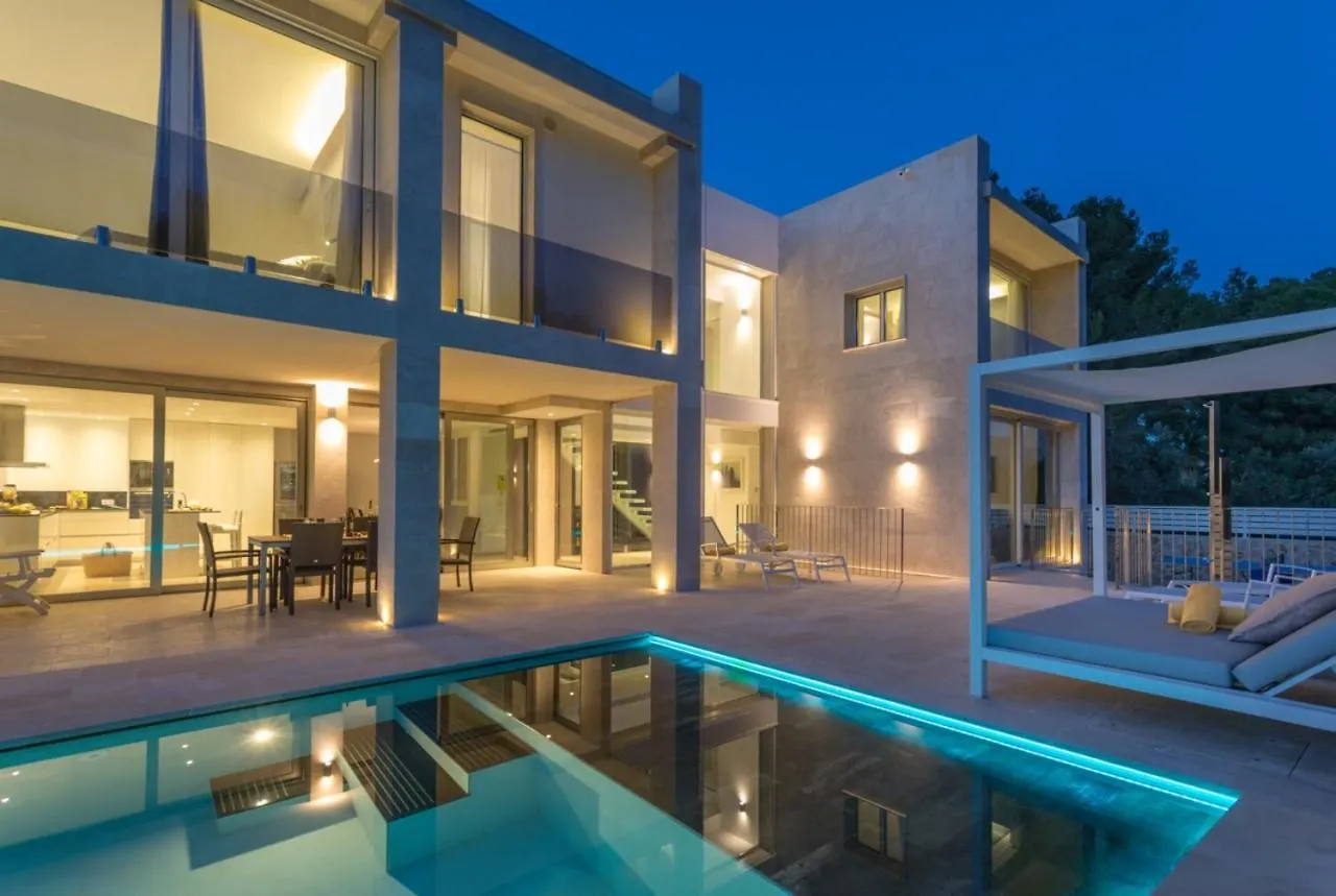Villa Lesplendor Cala de Sant Vicenc Spanyolország